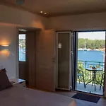 Dom wakacyjny House *