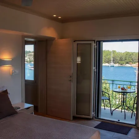 Semesterbostad House *