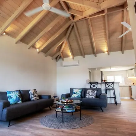 House Semesterbostad *